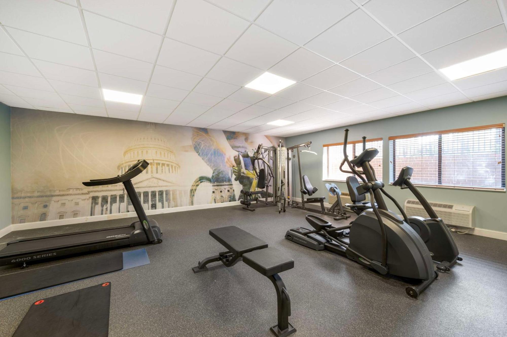 Best Western Plus Alexandria Fort Belvoir Mount Vernon Exterior foto